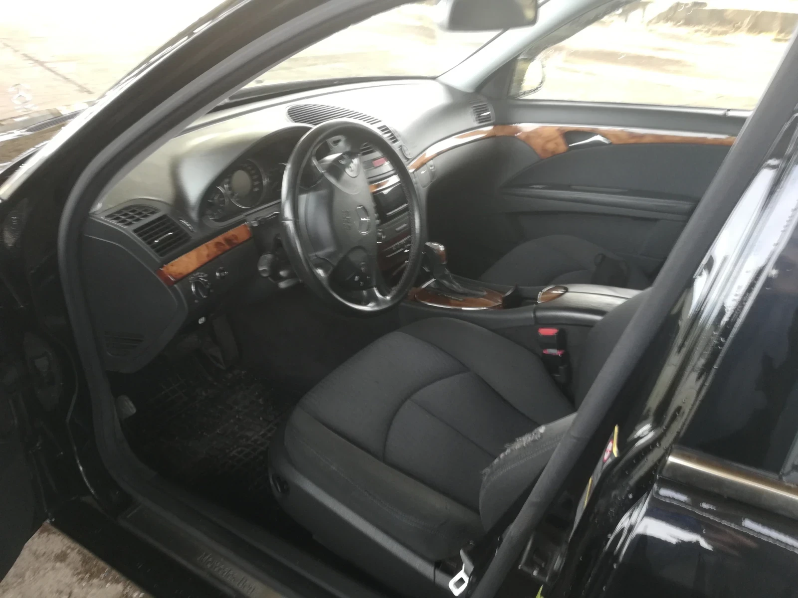 Mercedes-Benz E 240 W211, снимка 8 - Автомобили и джипове - 56069883