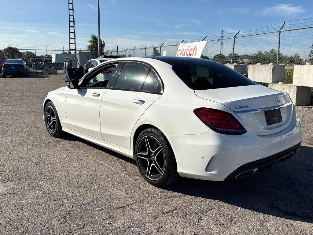 Mercedes-Benz C 300 * CARFAX* ОПЦИЯ ЗА ФИНАНСИРАНЕ* , снимка 3 - Автомобили и джипове - 56073750