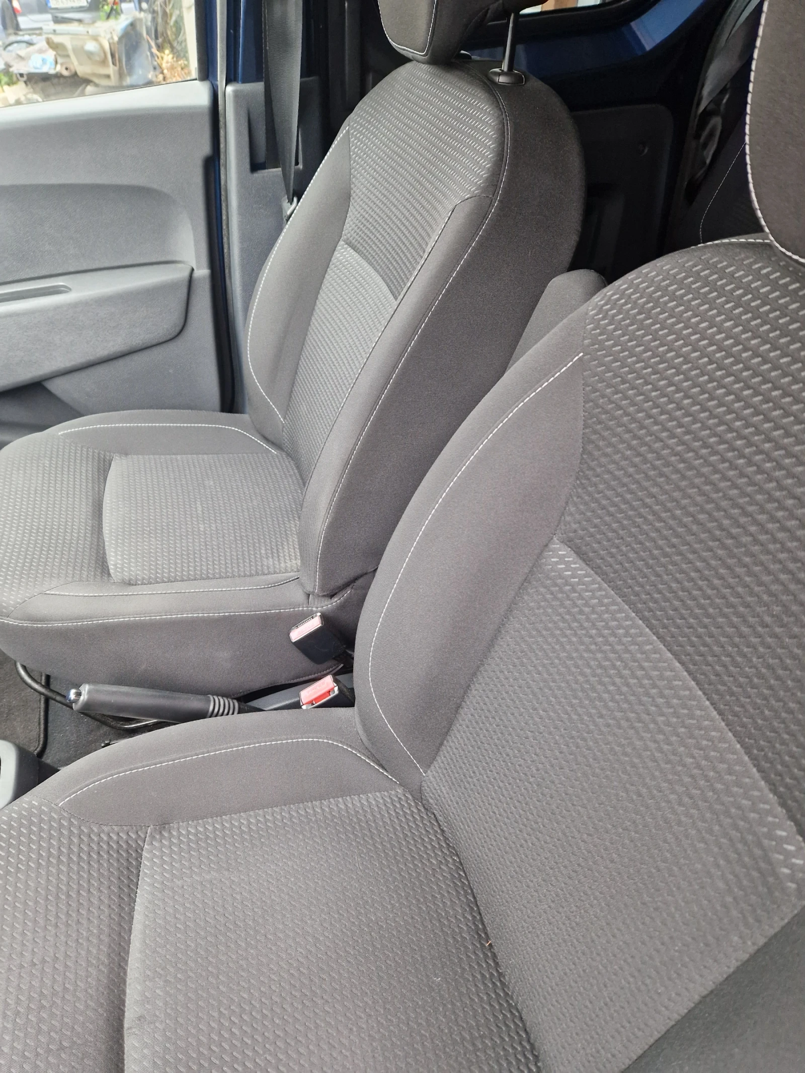 Dacia Dokker 1.6  Газ-бензин , камере, снимка 9 - Автомобили и джипове - 56234285