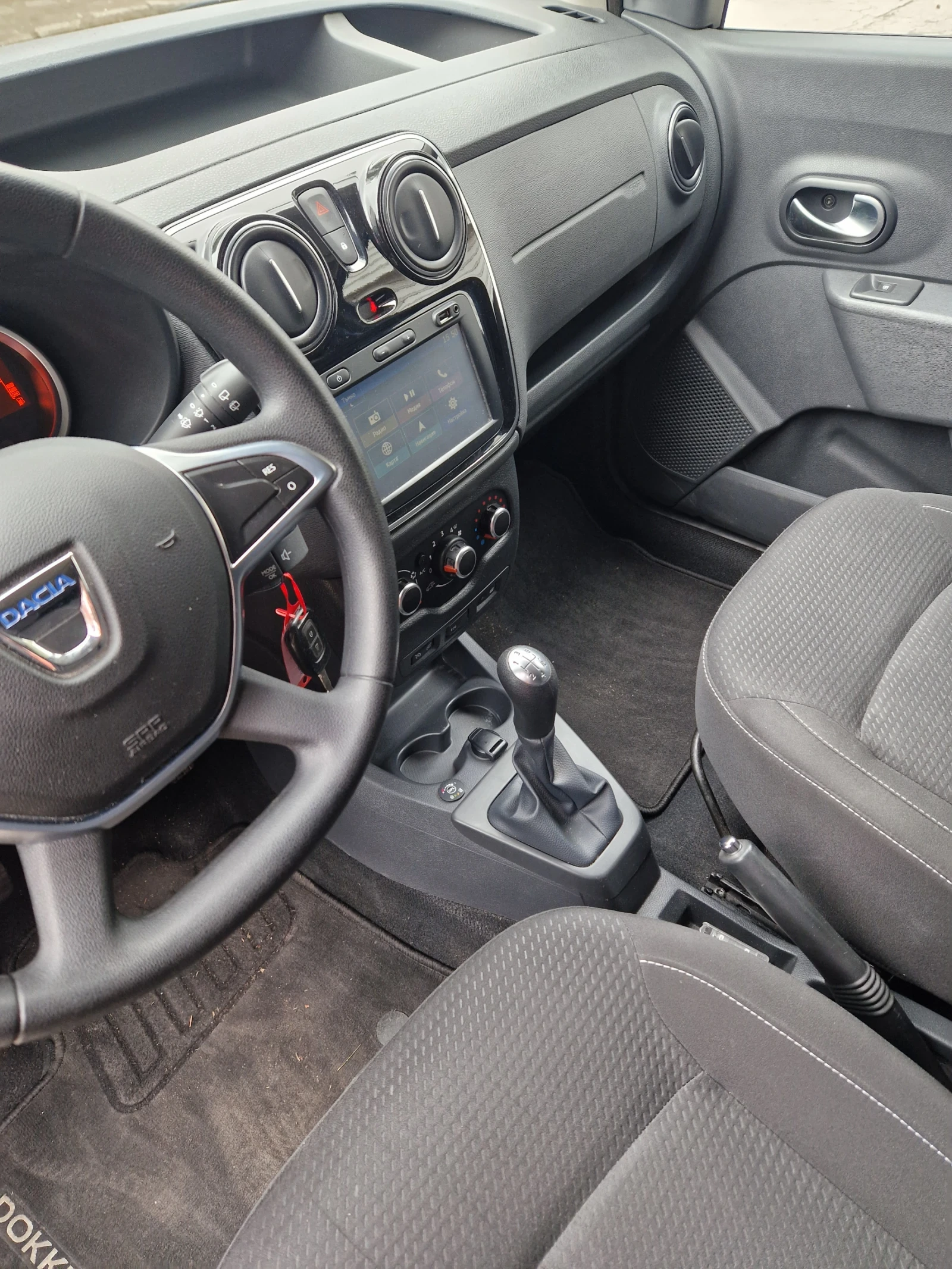 Dacia Dokker 1.6  Газ-бензин , камере, снимка 6 - Автомобили и джипове - 56234285