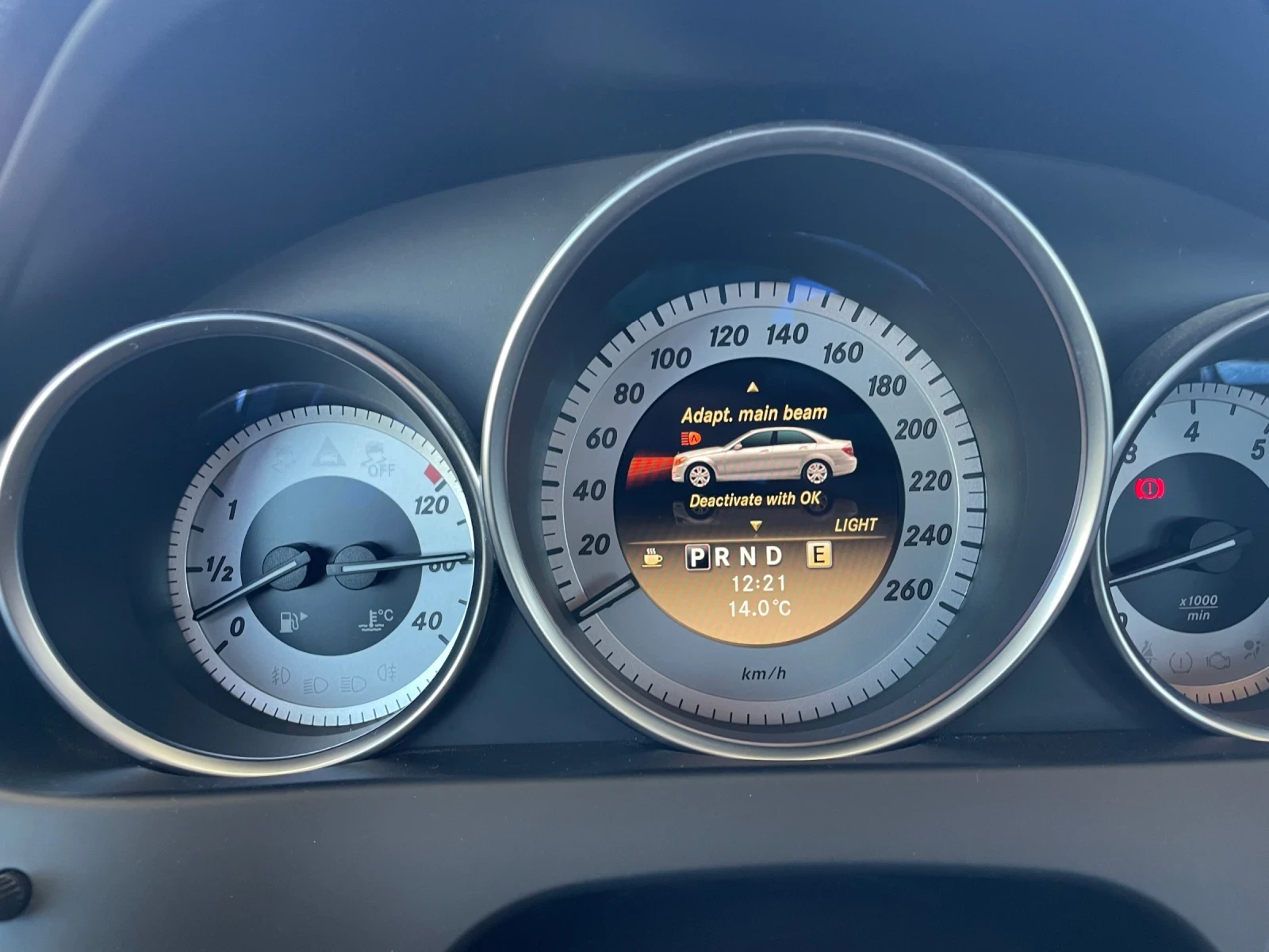 Mercedes-Benz C 180, снимка 15 - Автомобили и джипове - 56337970