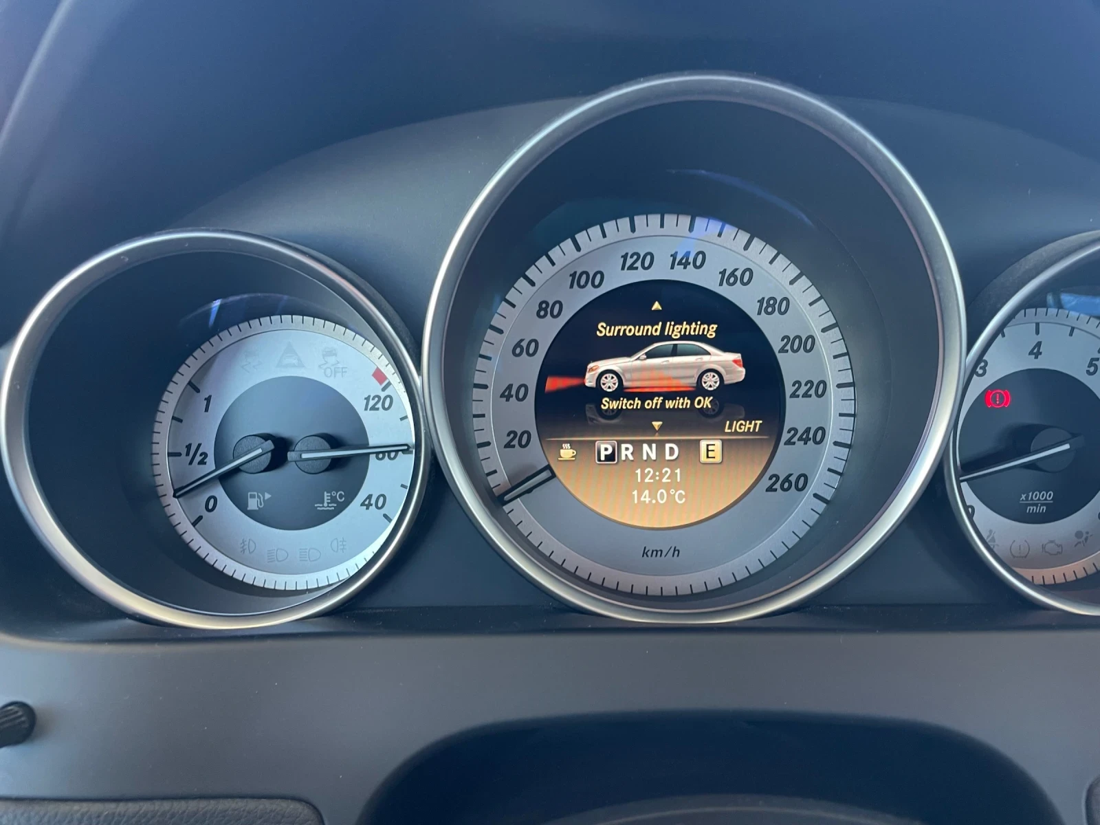Mercedes-Benz C 180, снимка 17 - Автомобили и джипове - 56337970