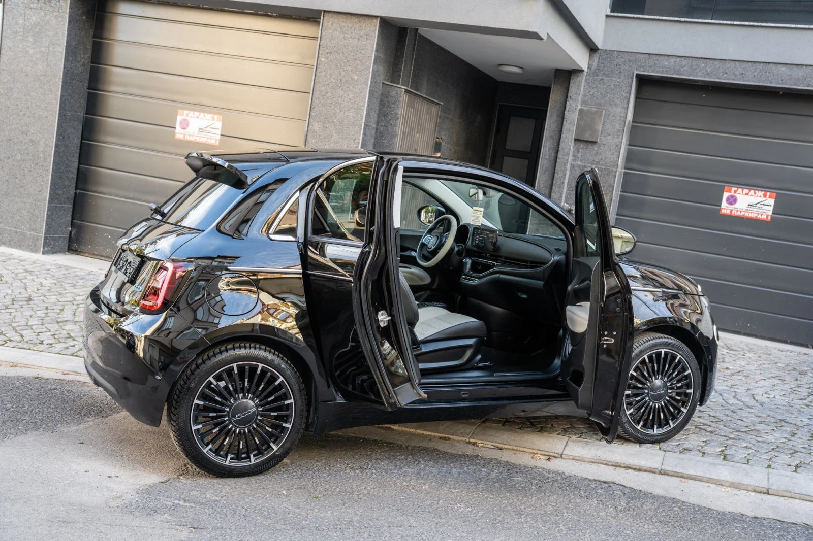 Fiat 500e La Prima 42Kwh, снимка 11 - Автомобили и джипове - 56552658