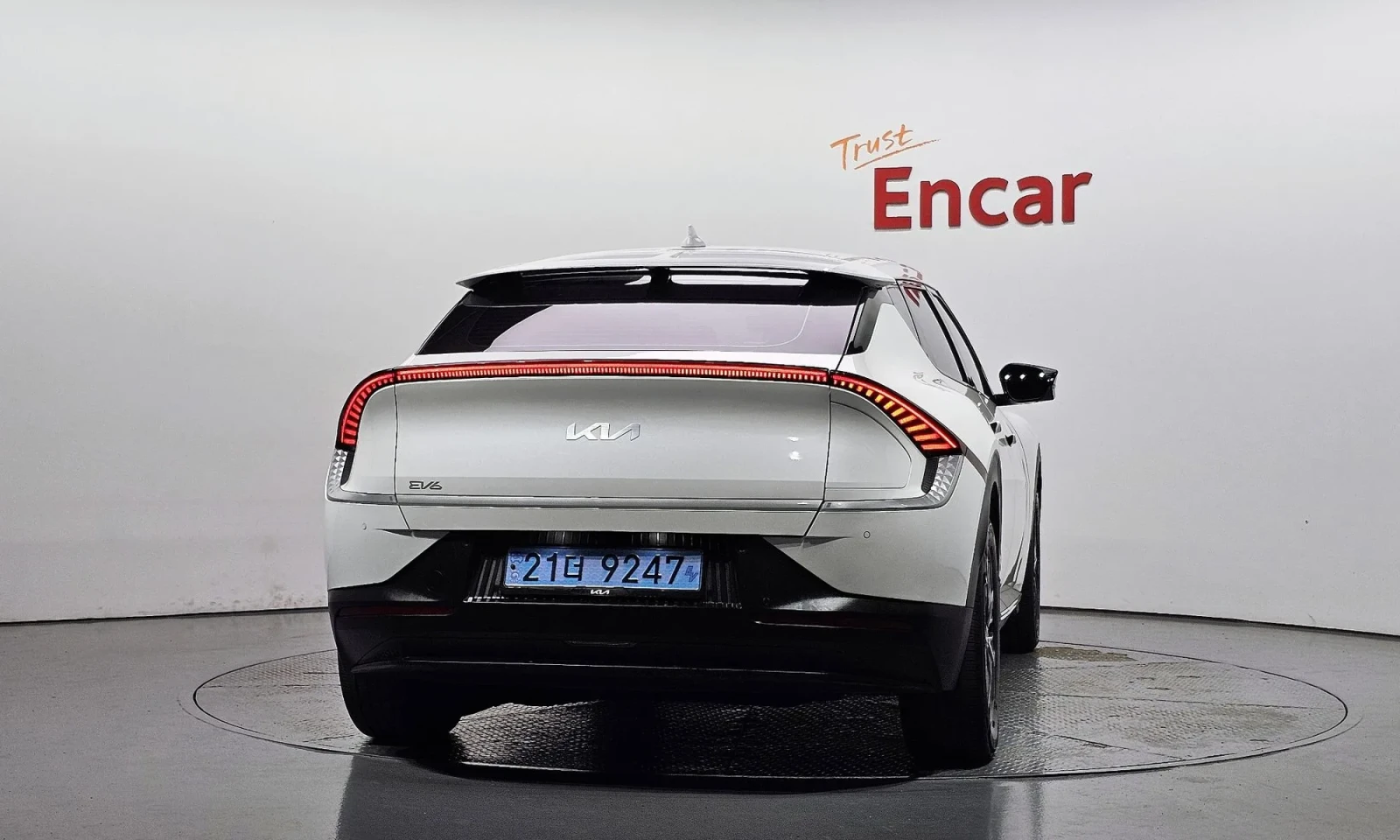 Kia EV6, снимка 3 - Автомобили и джипове - 56747626