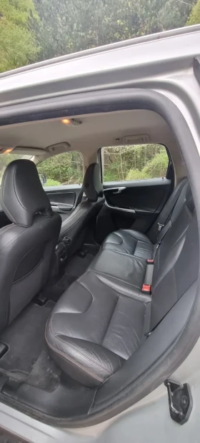 Volvo XC60 2.4 D5 AWD | Mobile.bg    14