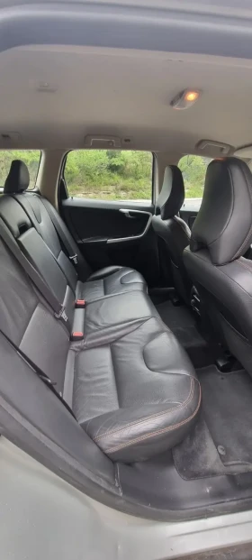 Обява за продажба на Volvo XC60 2.4 D5 AWD ~17 500 лв. - изображение 10