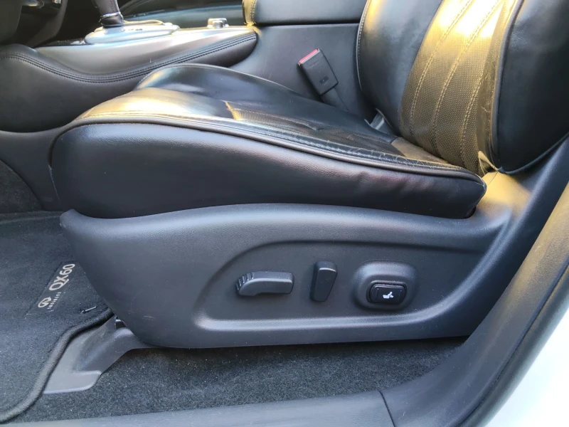 Infiniti QX60, снимка 16 - Автомобили и джипове - 52264964