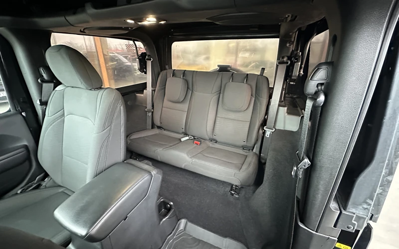 Jeep Wrangler Sport 3.6 V6, снимка 7 - Автомобили и джипове - 53443996