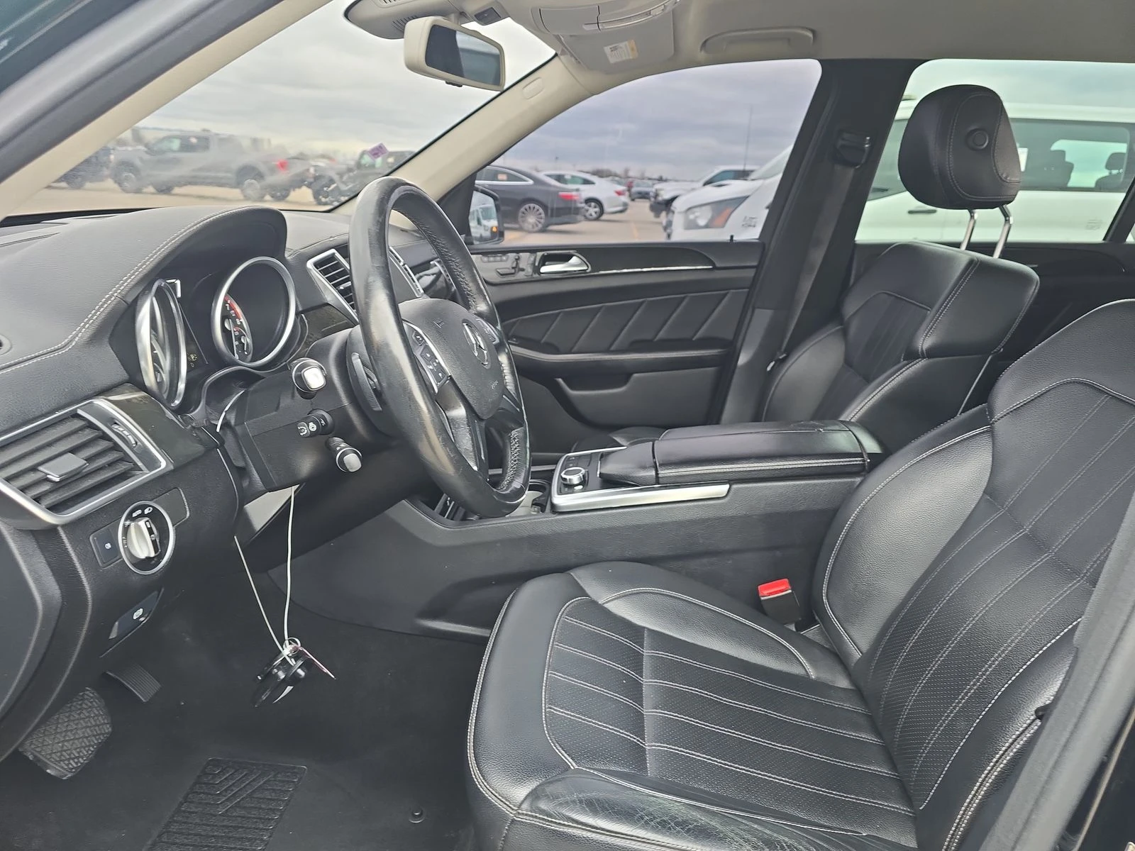 Mercedes-Benz GL 450 ПОДГРЕВ/ОБДУХВАНЕ/КЕЙЛЕС/СЛЕДЕНЕ НА ЛЕНТИ/360 CAM - изображение 10