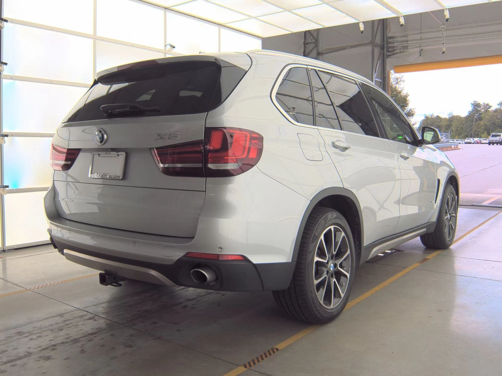 BMW X5 xDrive35i Подгрев* Камера* CarPlay* Пано* Keyless  - изображение 4