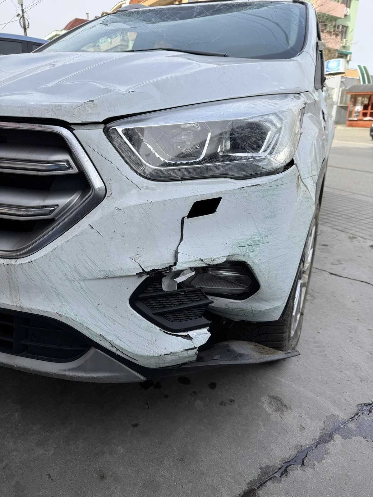 Ford Kuga 2.0 TDCI 150 кс 4Х4 97000км - изображение 9