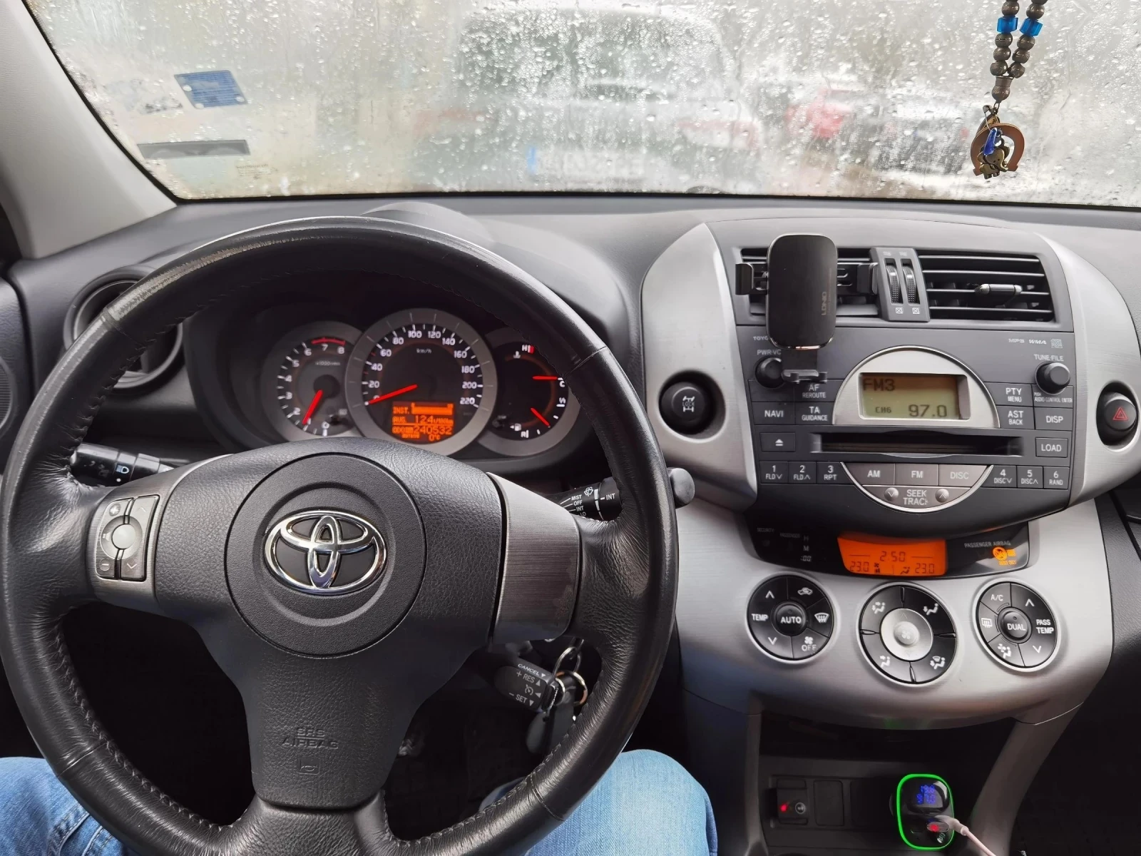 Toyota Rav4  - изображение 8