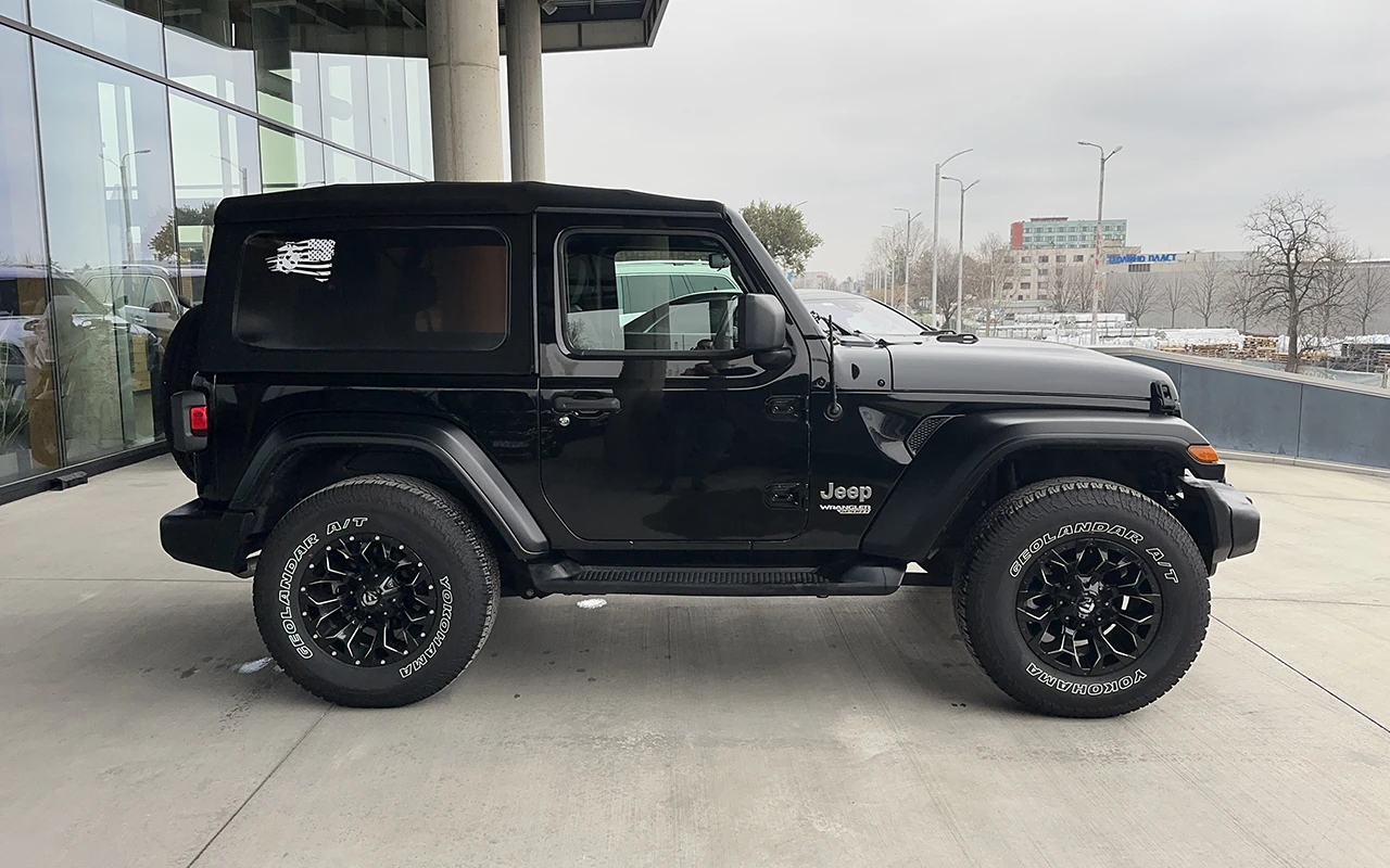 Jeep Wrangler Sport 3.6 V6 - изображение 3