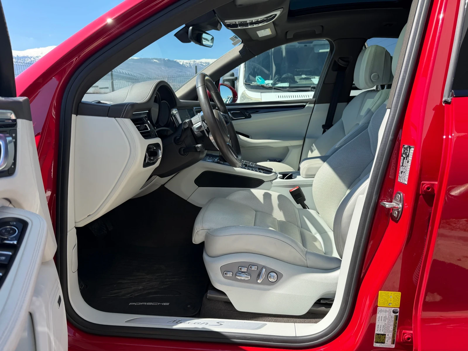 Porsche Macan S, снимка 6 - Автомобили и джипове - 54109316