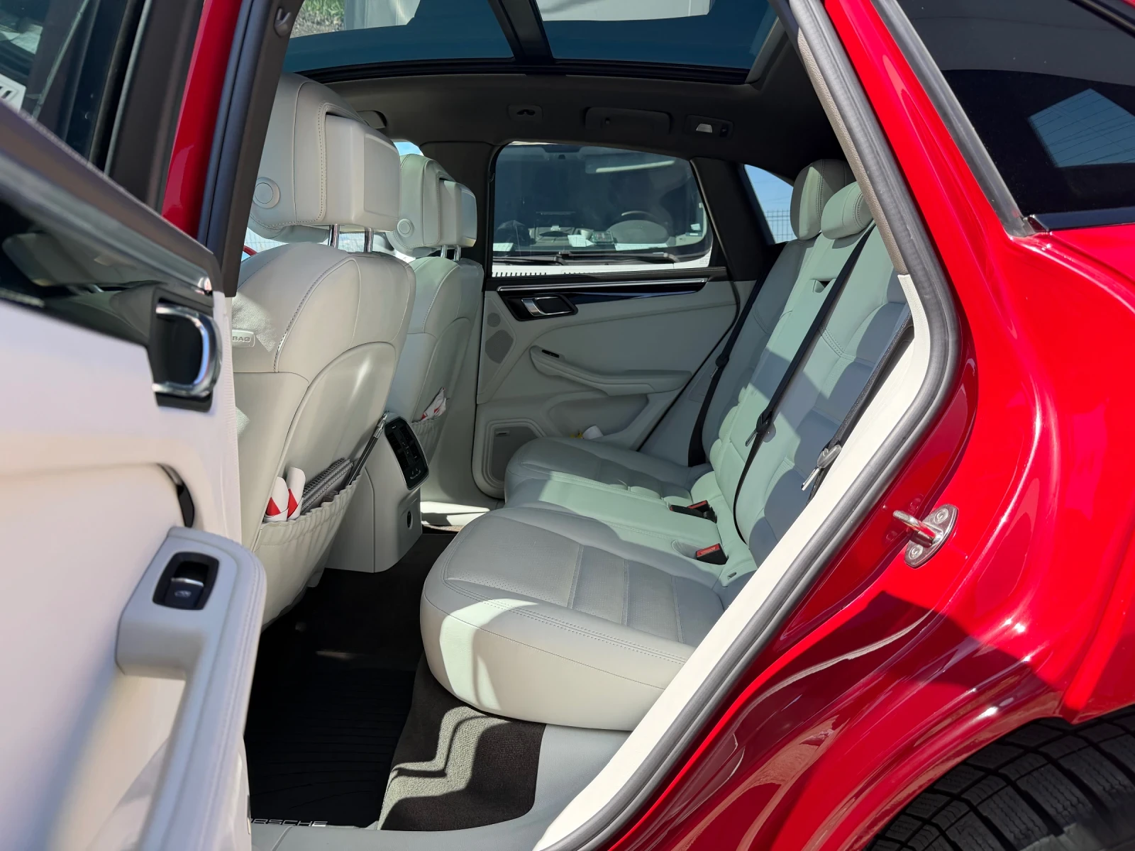 Porsche Macan S, снимка 11 - Автомобили и джипове - 54109316