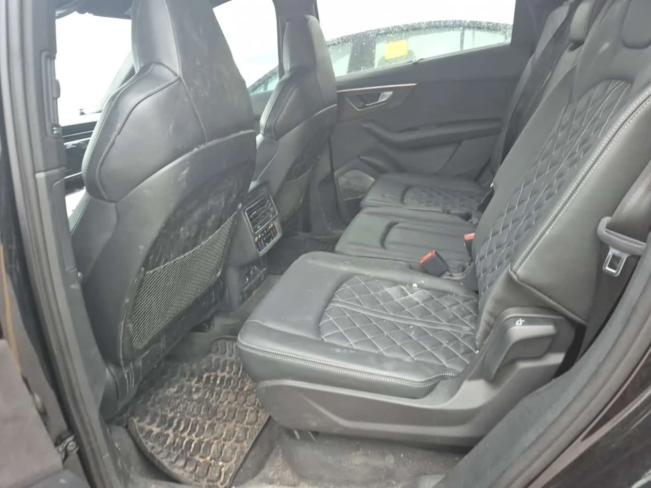 Audi SQ7 BANG & OLUFSEN| ОБДУХВАНЕ| PANO| 2 КЛЮЧА| , снимка 11 - Автомобили и джипове - 54228408