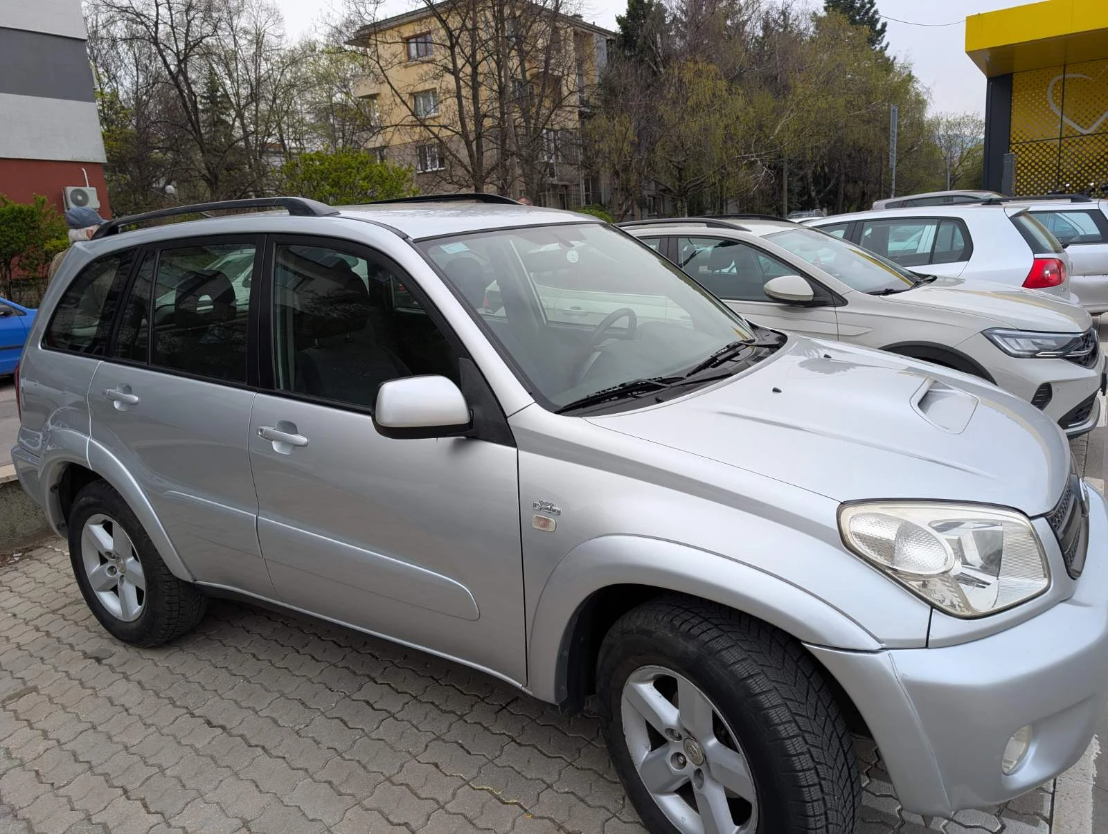 Toyota Rav4 D4D | 4x4 | Личен автомобил, снимка 4 - Автомобили и джипове - 54235905