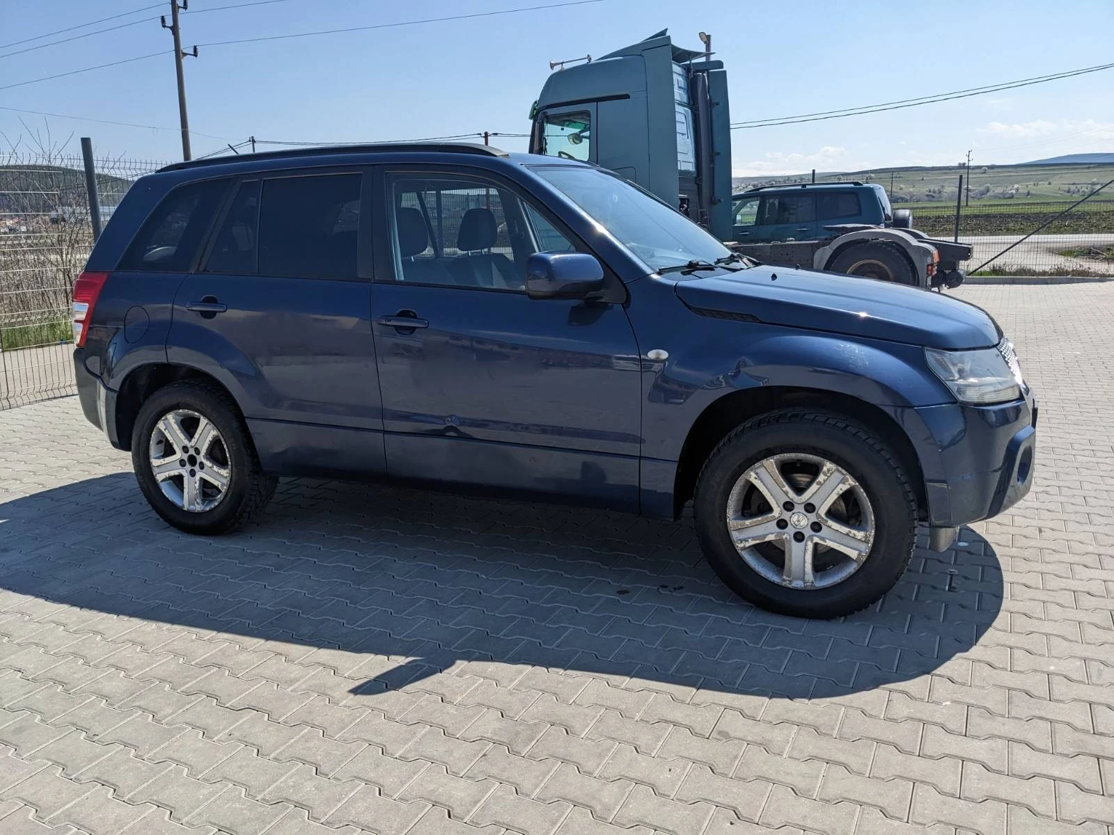 Suzuki Grand vitara 2.0 GaS 4x4, снимка 5 - Автомобили и джипове - 54652856