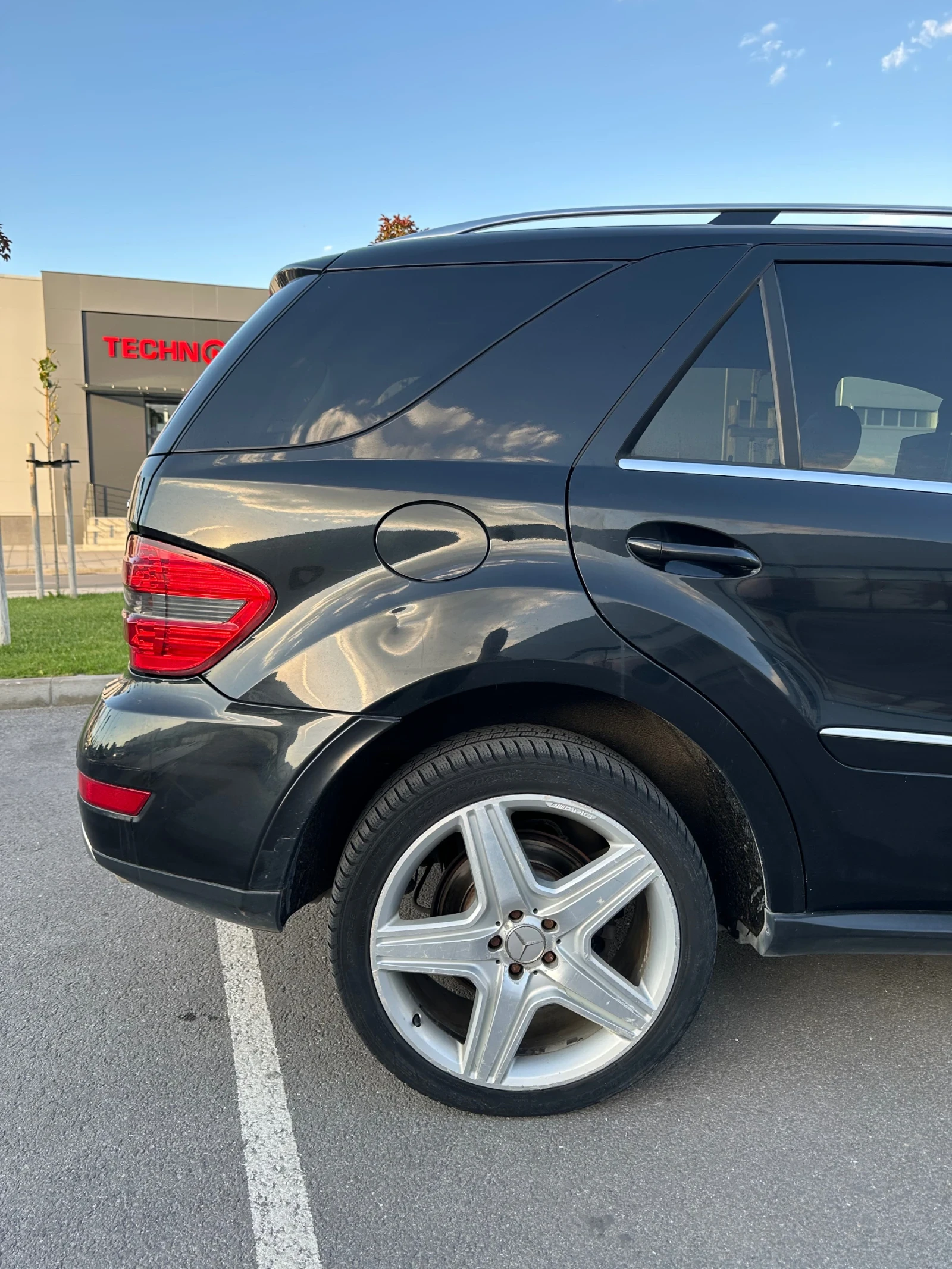 Mercedes-Benz ML 320, снимка 4 - Автомобили и джипове - 54703776
