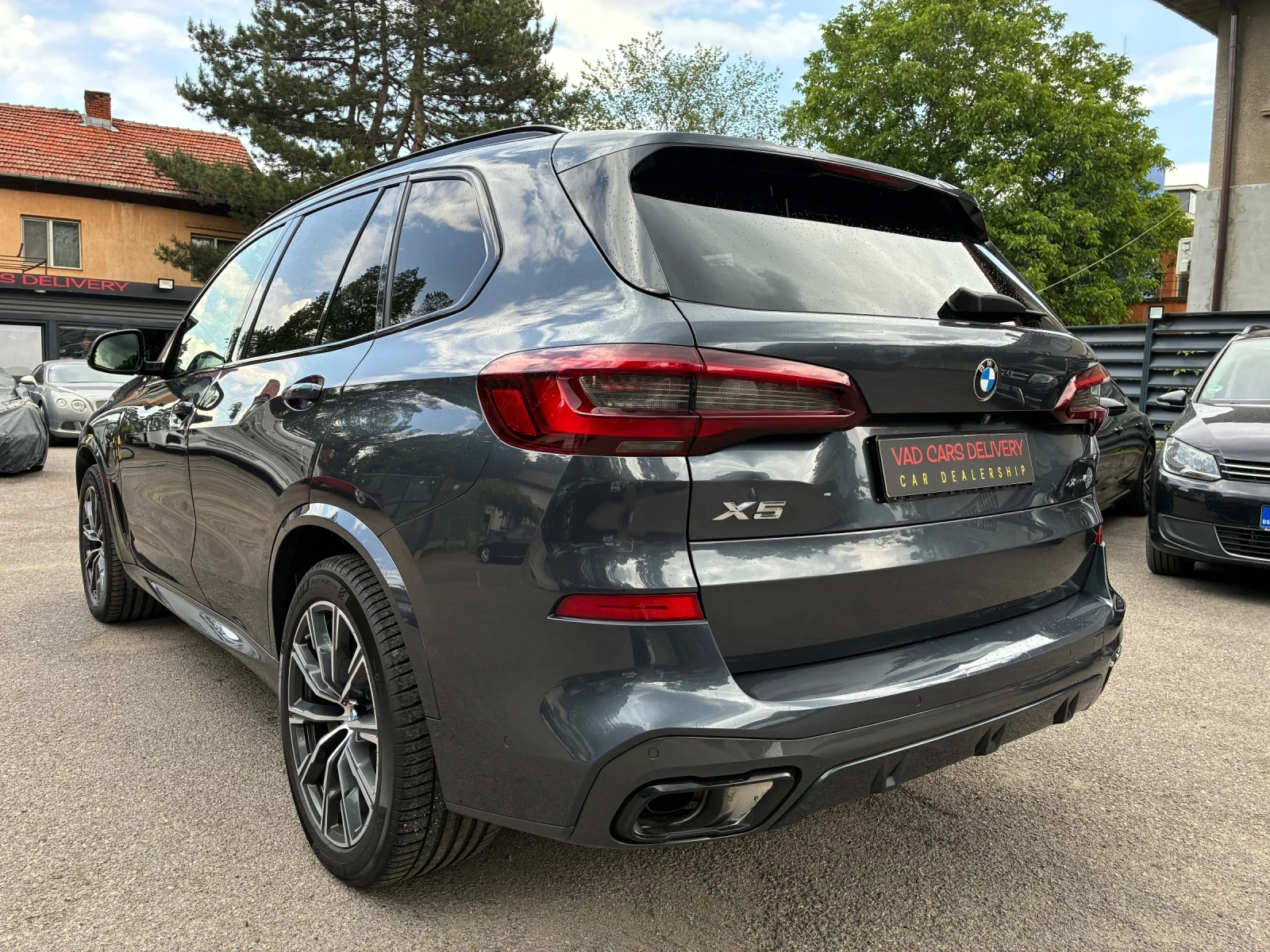 BMW X5 45e/xDrive/M-Sport/Pano/HeadUp/Harman Kardon, снимка 6 - Автомобили и джипове - 54757759