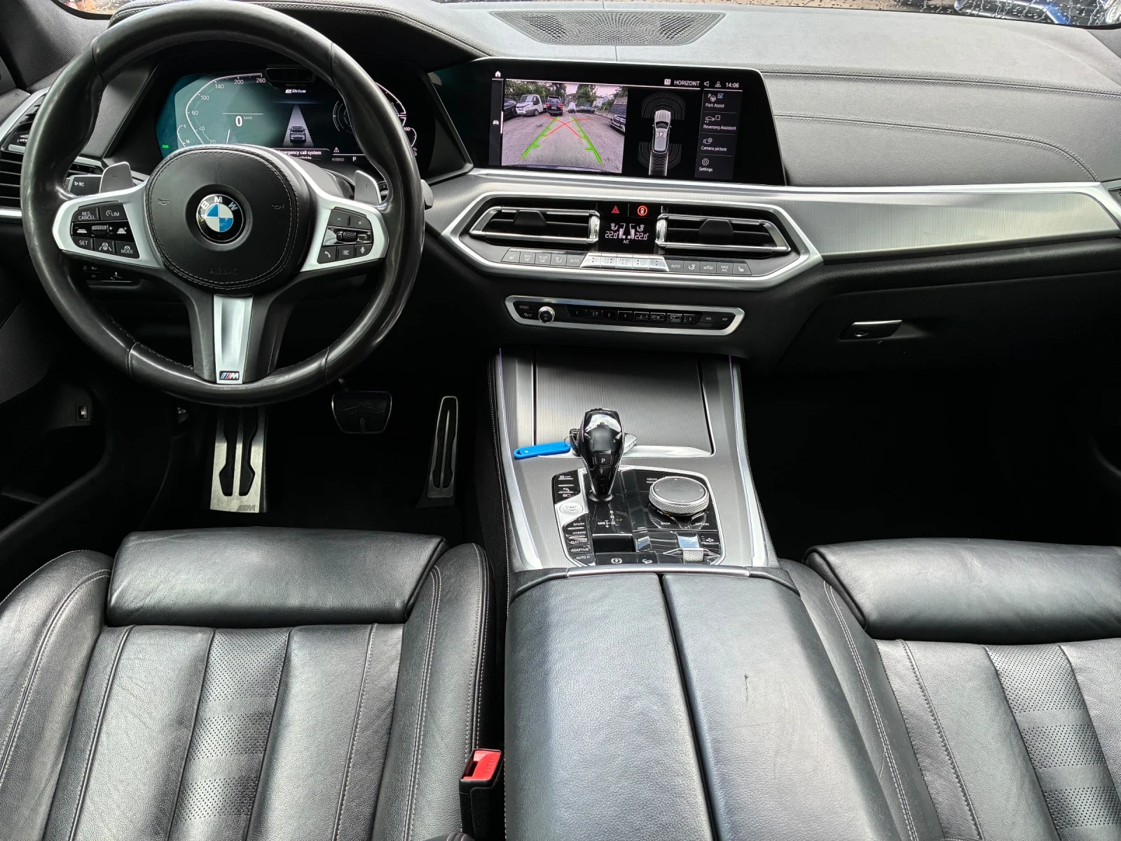 BMW X5 45e/xDrive/M-Sport/Pano/HeadUp/Harman Kardon, снимка 13 - Автомобили и джипове - 54757759
