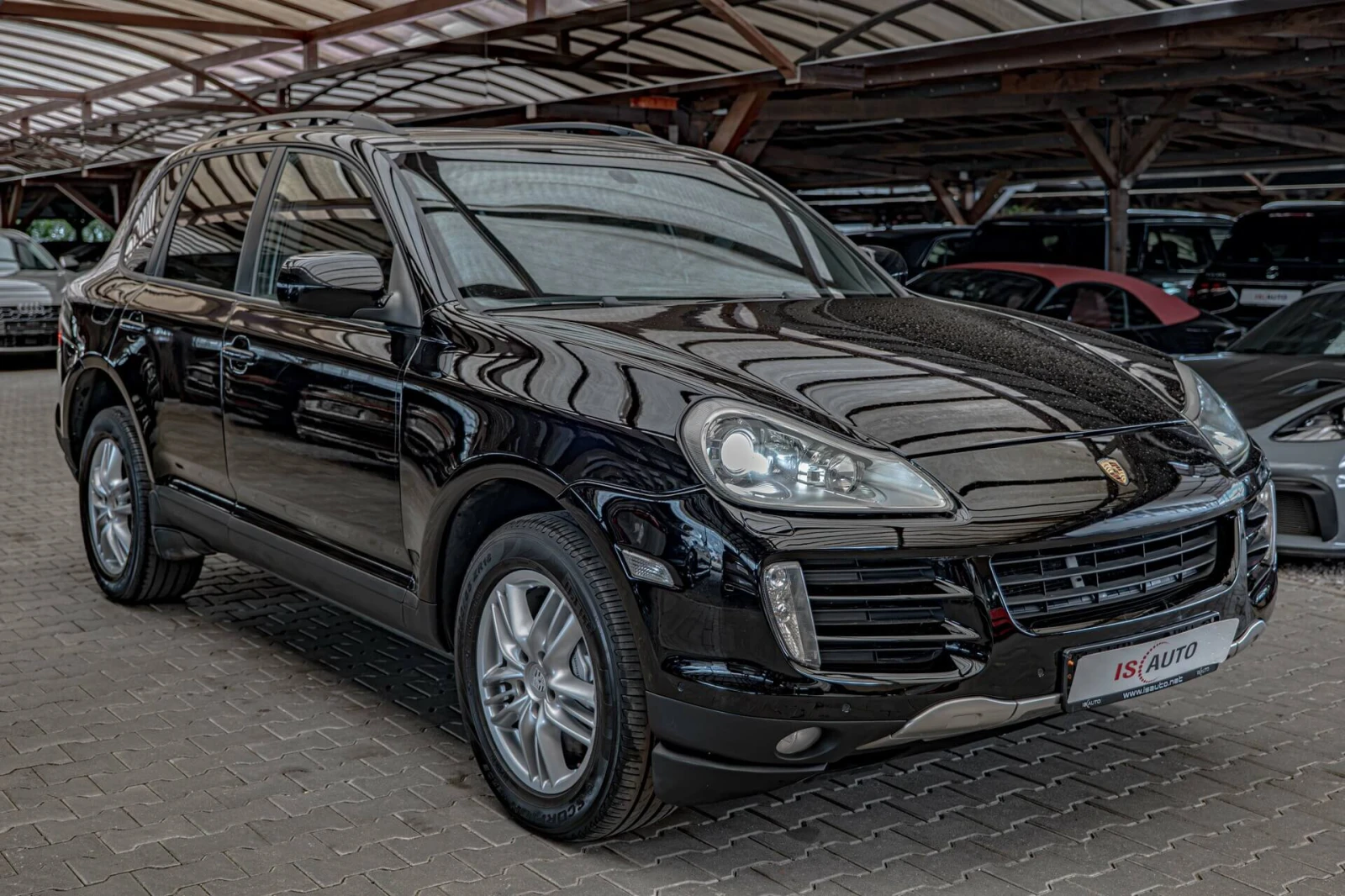 Porsche Cayenne 4.8 V8 S/PDCC/PDLS/Bose/Carbon/PDC/PCM/ISOFIX, снимка 2 - Автомобили и джипове - 55180264