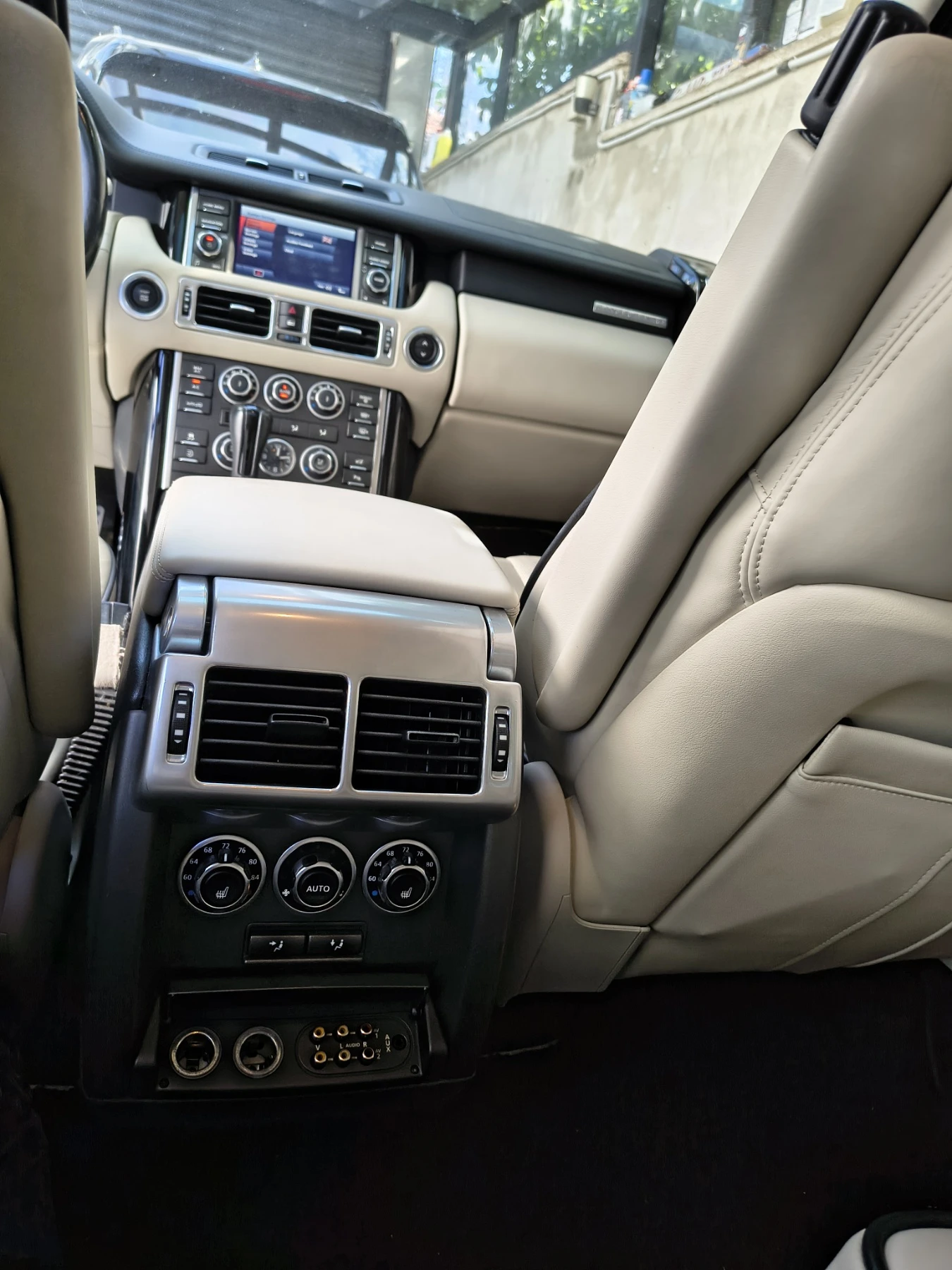 Land Rover Range Rover Sport 5.0 V8 SUPERCHARGED, снимка 10 - Автомобили и джипове - 55829417