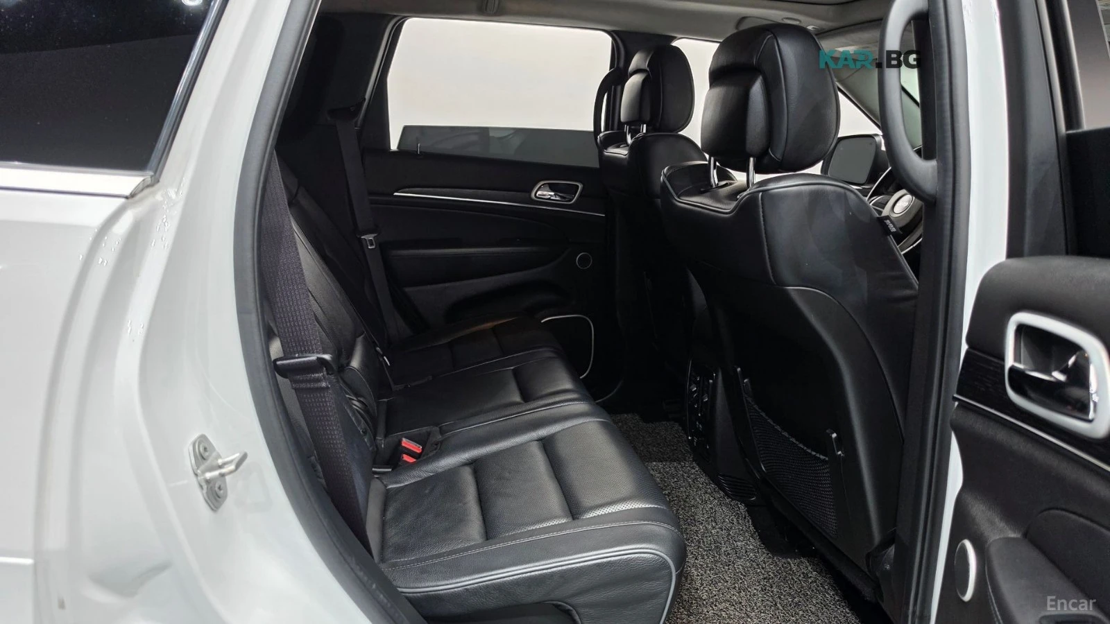 Jeep Grand cherokee SUMMIT* 3.6* 8ZF* DISTRONIC КАМЕРА* ОБДУХВАНЕ* , снимка 10 - Автомобили и джипове - 55978660