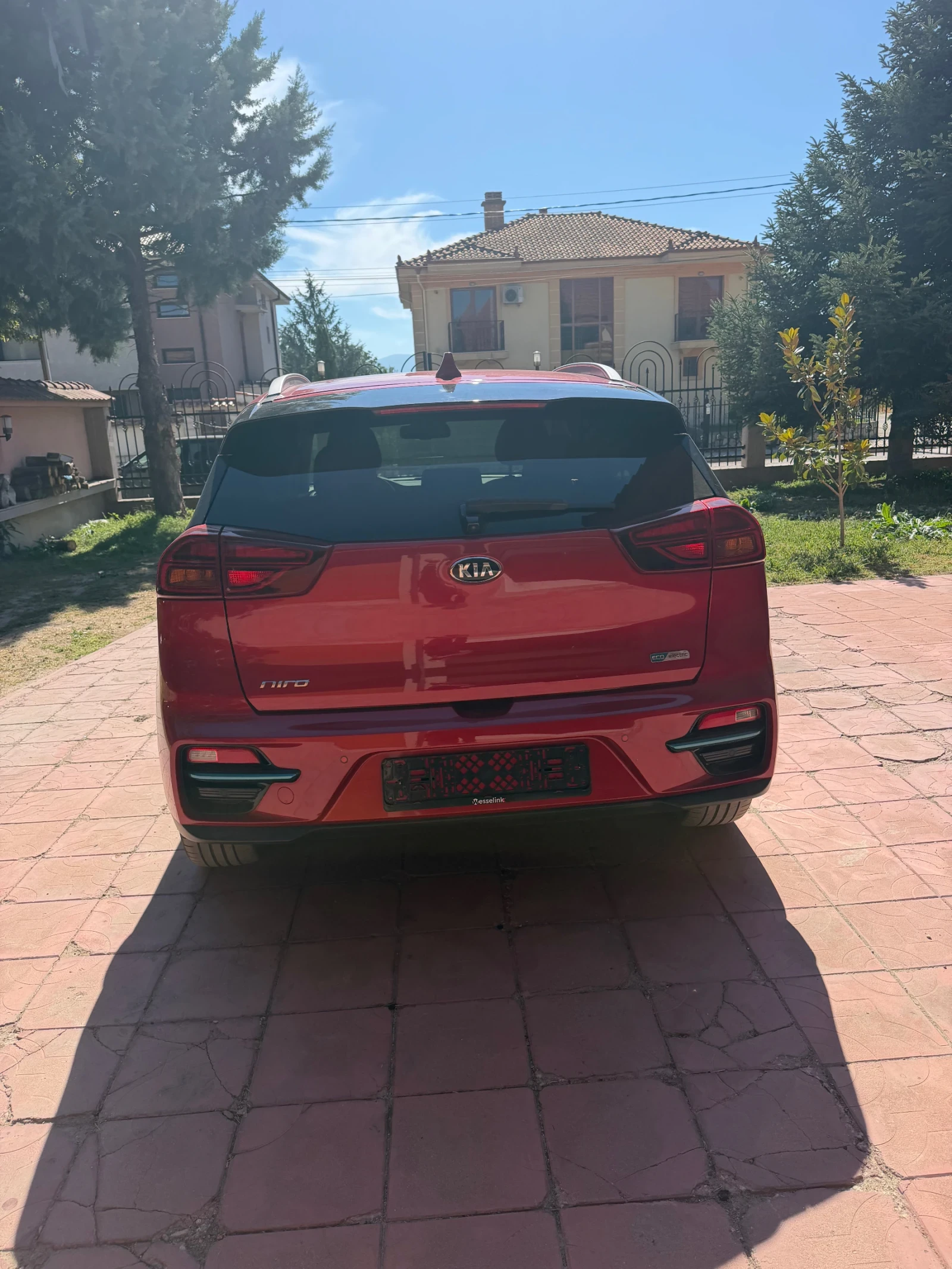 Kia Niro, снимка 5 - Автомобили и джипове - 56129014