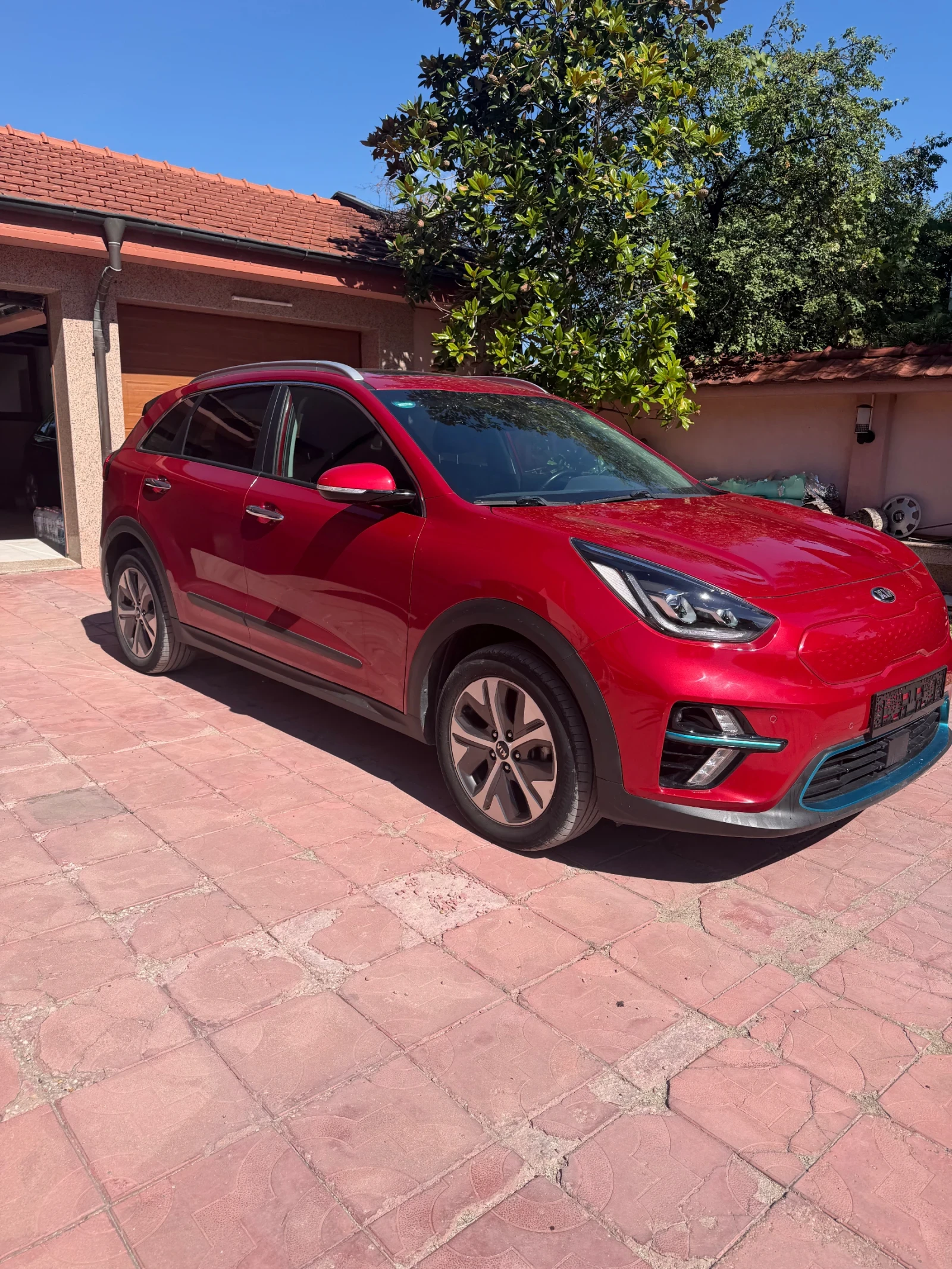 Kia Niro, снимка 2 - Автомобили и джипове - 56129014