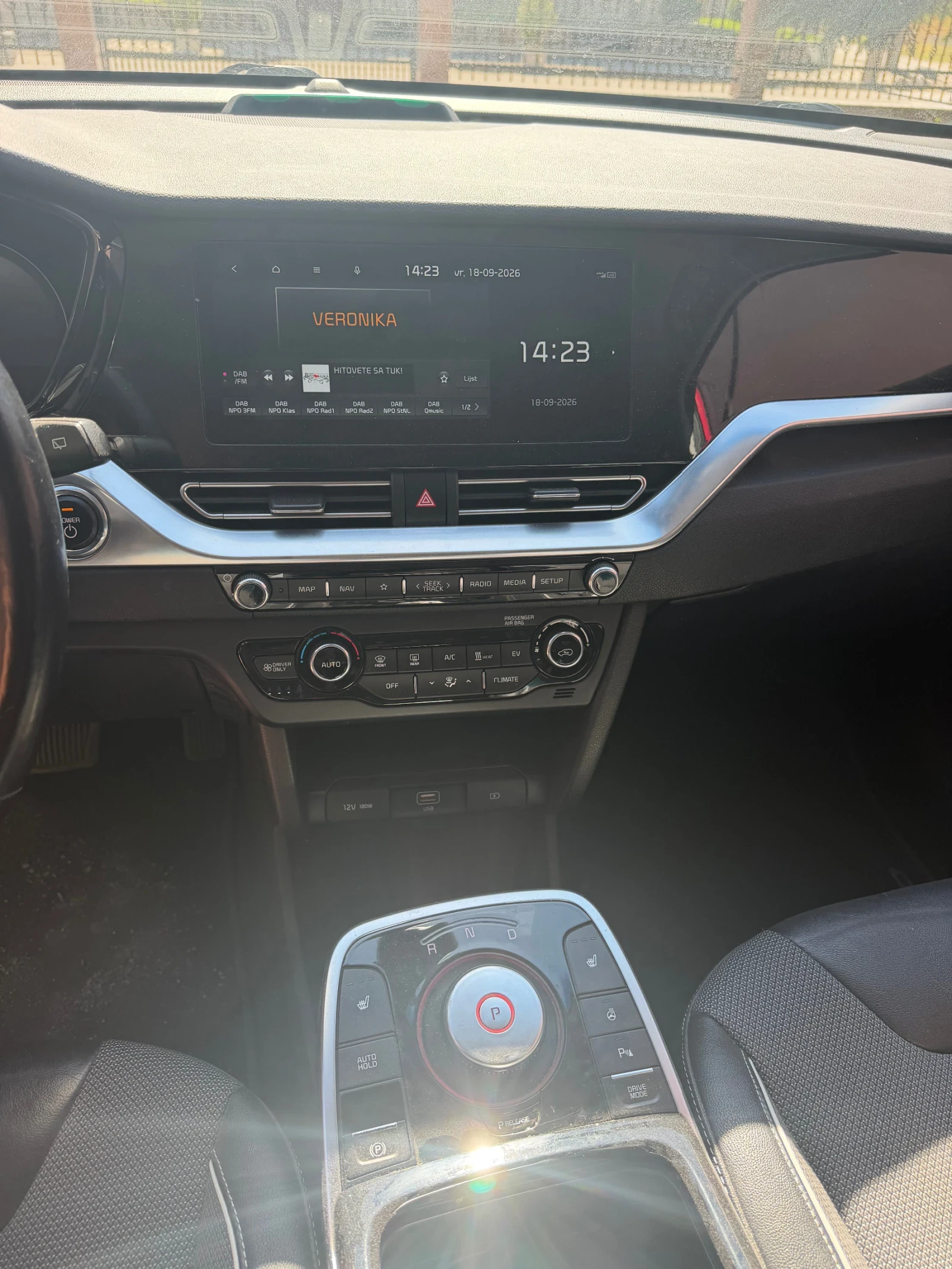 Kia Niro, снимка 10 - Автомобили и джипове - 56129014