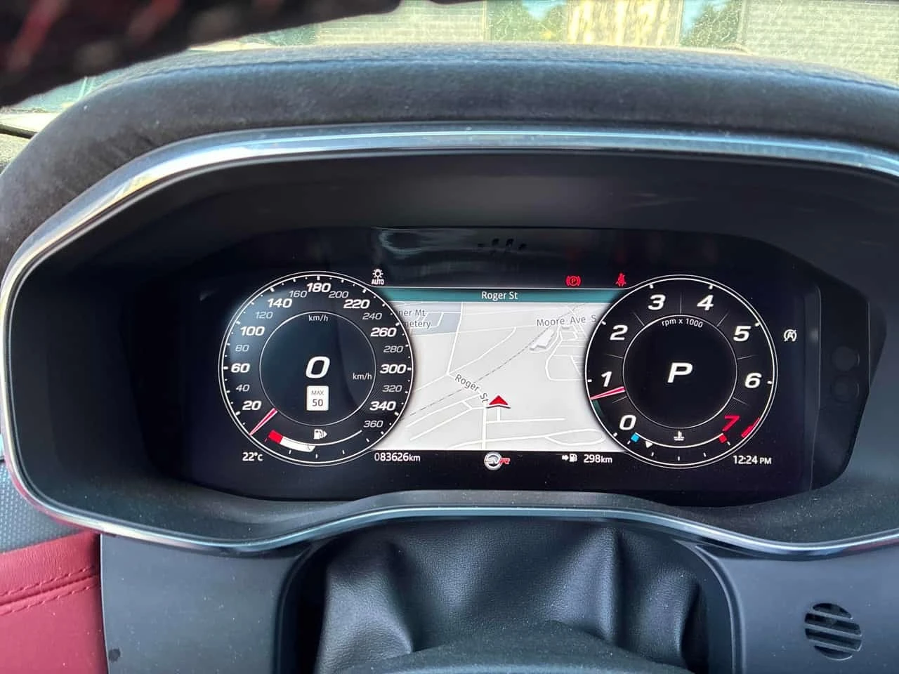 Jaguar F-PACE  P550 SVR / CARFAX / HUD / DISTRONIC / 360 , снимка 11 - Автомобили и джипове - 56310581