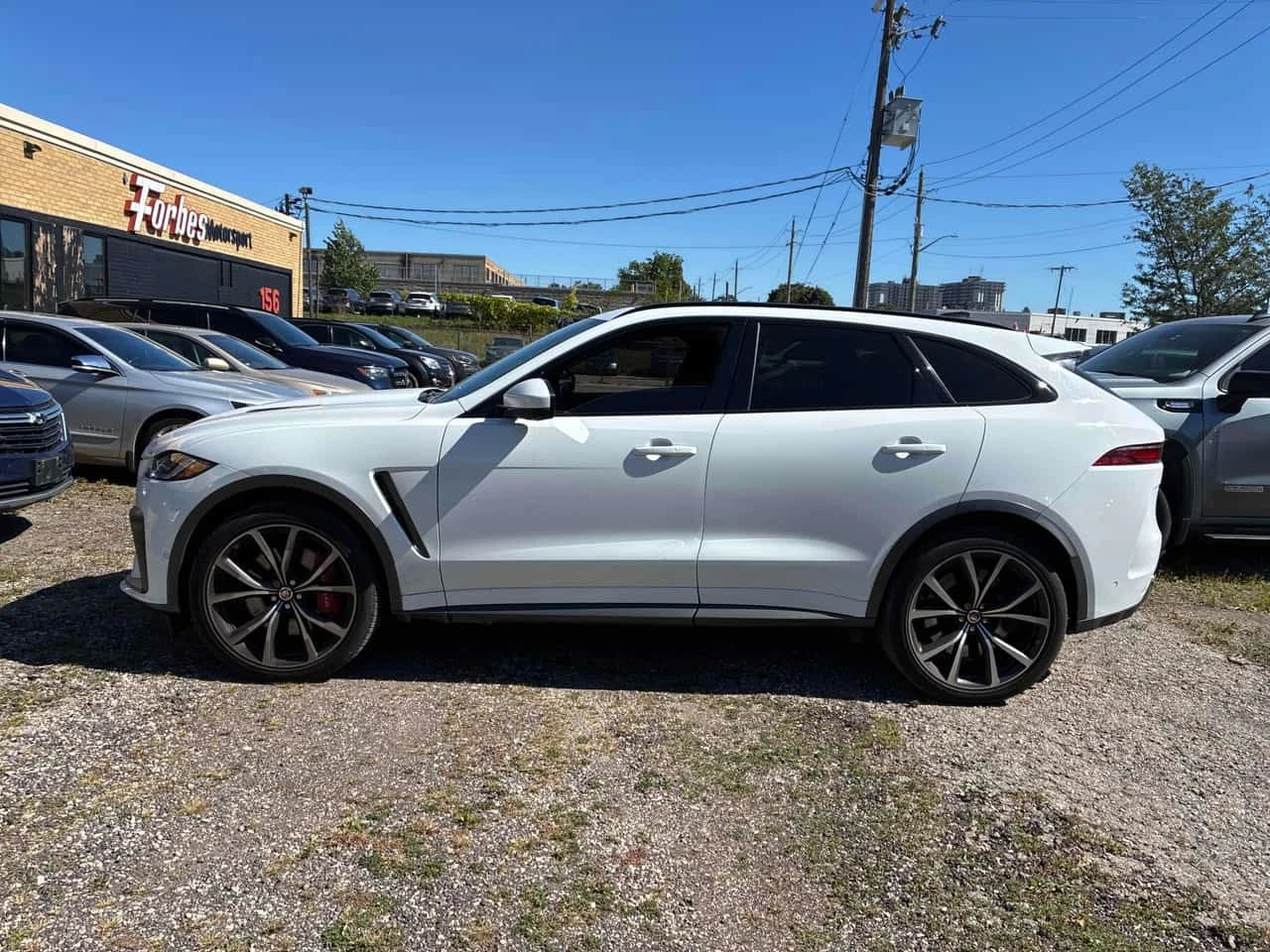 Jaguar F-PACE  P550 SVR / CARFAX / HUD / DISTRONIC / 360 , снимка 5 - Автомобили и джипове - 56310581