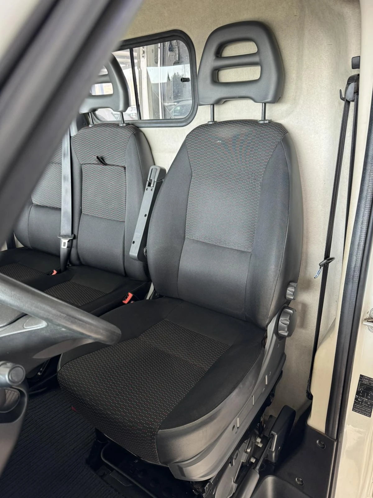 Peugeot Boxer 2.0* 110ps* 6ск* КЛИМАТИК* ПАРКТРОНИК, снимка 11 - Бусове и автобуси - 53799041