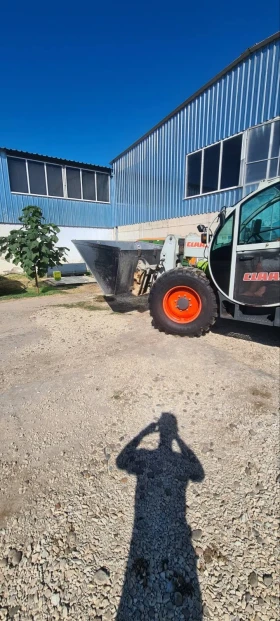Телескопичен товарач Claas Тарго К70, снимка 6