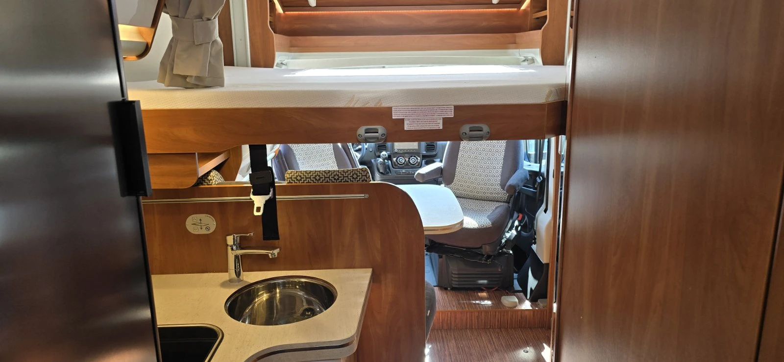 Кемпер Laika Kosmo Emblema 209, снимка 15 - Каравани и кемпери - 53811149