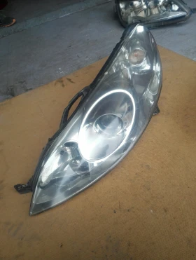 Фар ляв Пежо 407 (със забележка)