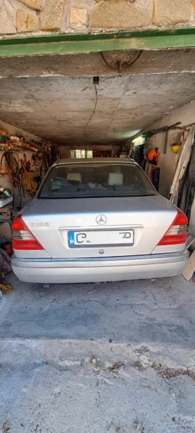 Mercedes-Benz C 180, снимка 3
