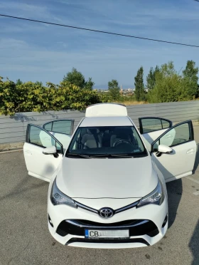 Toyota Avensis 1.8 VVT-i CVT Executive, снимка 1