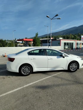 Toyota Avensis 1.8 VVT-i CVT Executive, снимка 7