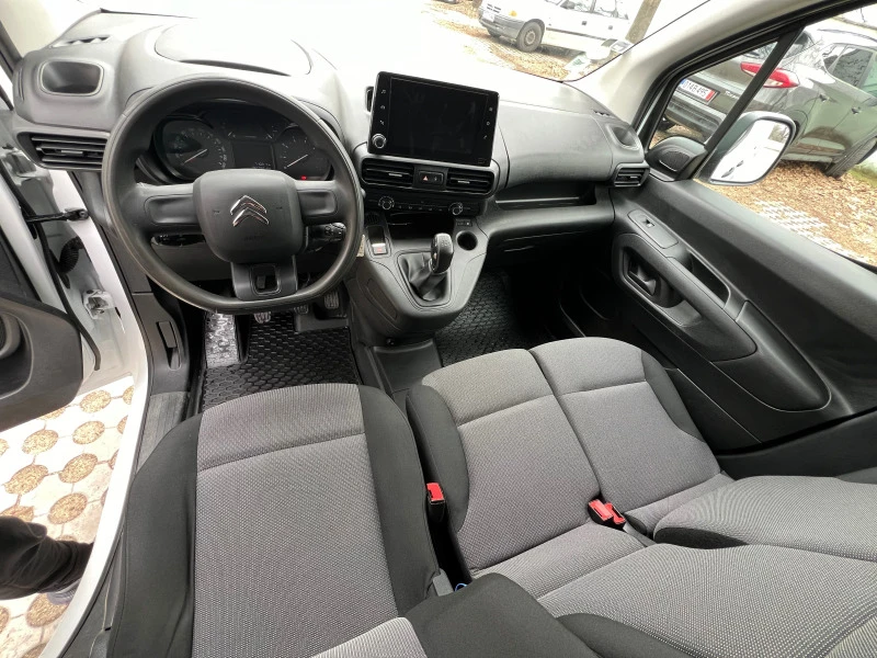 Citroen Berlingo 1.6hdi* NAVI* 2+ 1* , снимка 8 - Автомобили и джипове - 47166329