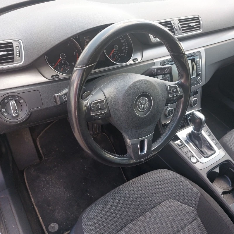 VW Passat 2.0TDI, снимка 6 - Автомобили и джипове - 45998618