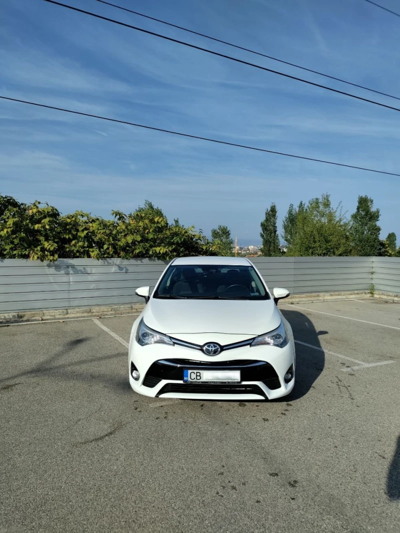 Toyota Avensis 1.8 VVT-i CVT Executive, снимка 2 - Автомобили и джипове - 48879640