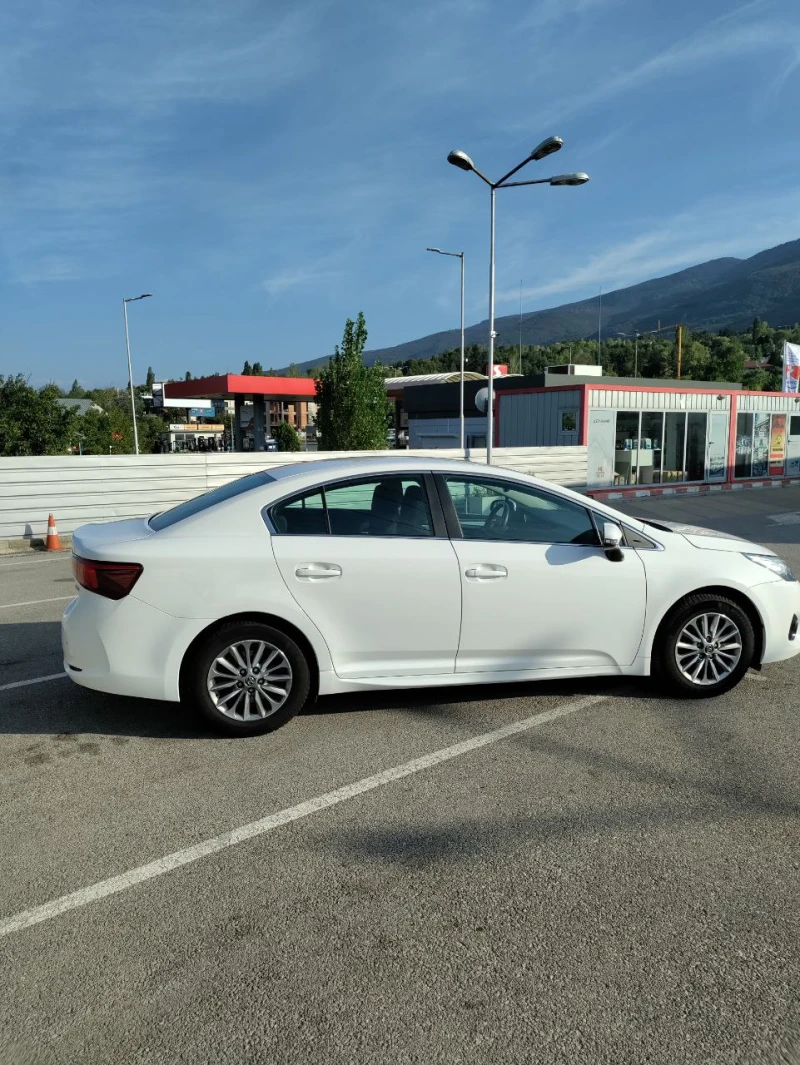 Toyota Avensis 1.8 VVT-i CVT Executive, снимка 7 - Автомобили и джипове - 48879640