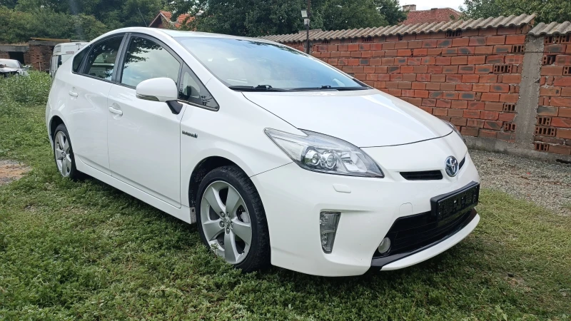 Toyota Prius 1.8 ХИБРИД !!! EURO 5 b !!! ПЕРФЕКТРНА !!!