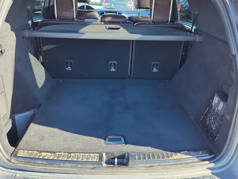 Mercedes-Benz ML 550 AMG PACK* * DESIGNO* * CARFAX* * АВТО КРЕДИТ* * , снимка 12 - Автомобили и джипове - 53160785