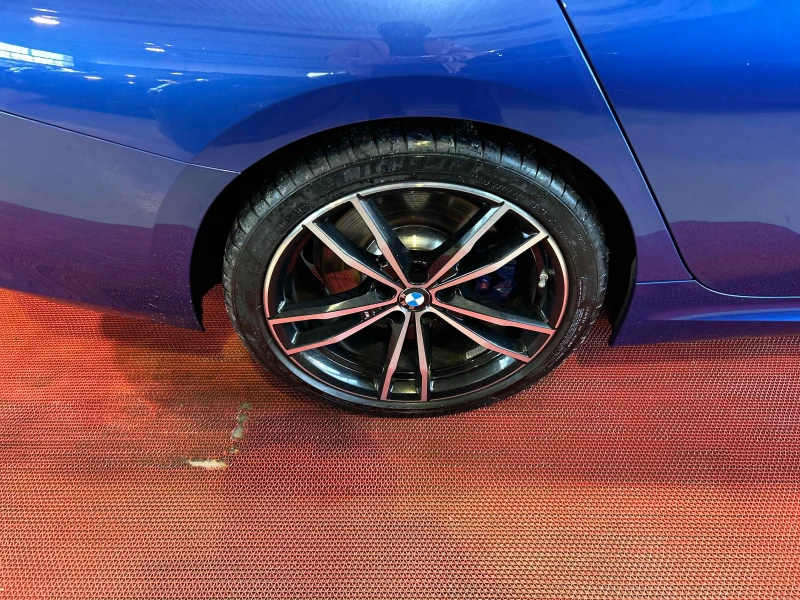 BMW 330 330I xDrive Mpack, снимка 10 - Автомобили и джипове - 53263788