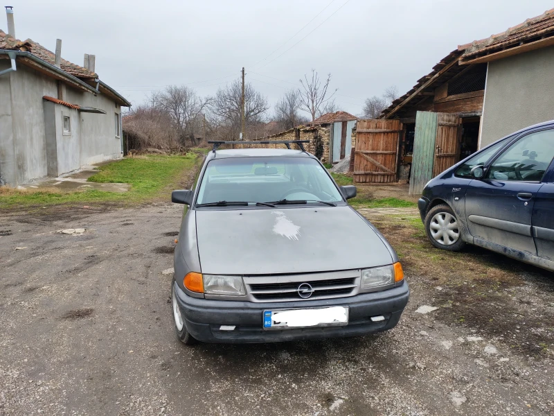 Opel Astra 1.4i моно, снимка 4 - Автомобили и джипове - 53302923