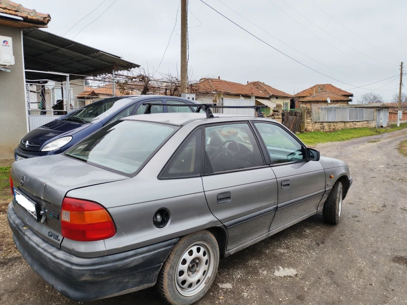 Opel Astra 1.4i моно, снимка 3 - Автомобили и джипове - 53302923