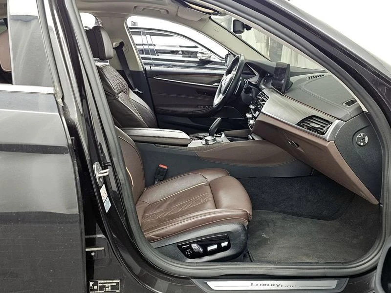 BMW 530 530i Luxury| 248к.с.| ВКЛ.ТЕХНОТЕСТ, снимка 11 - Автомобили и джипове - 55623090